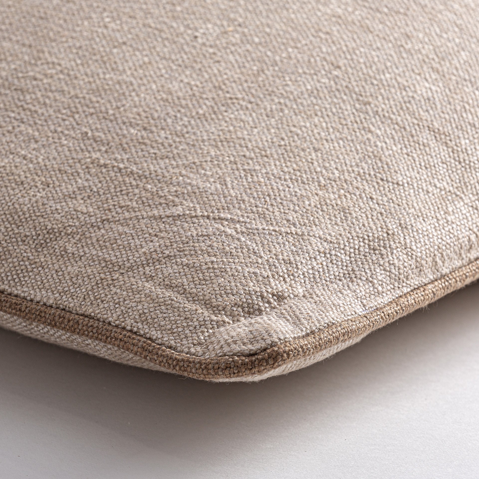 SARABE CUSHION
